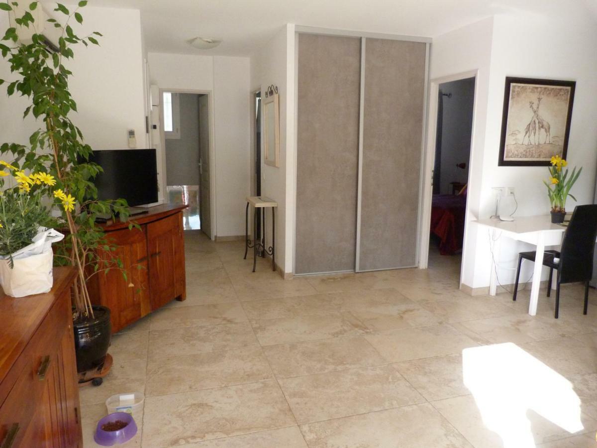 Ferienwohnung Les Cigales Alleins Exterior foto
